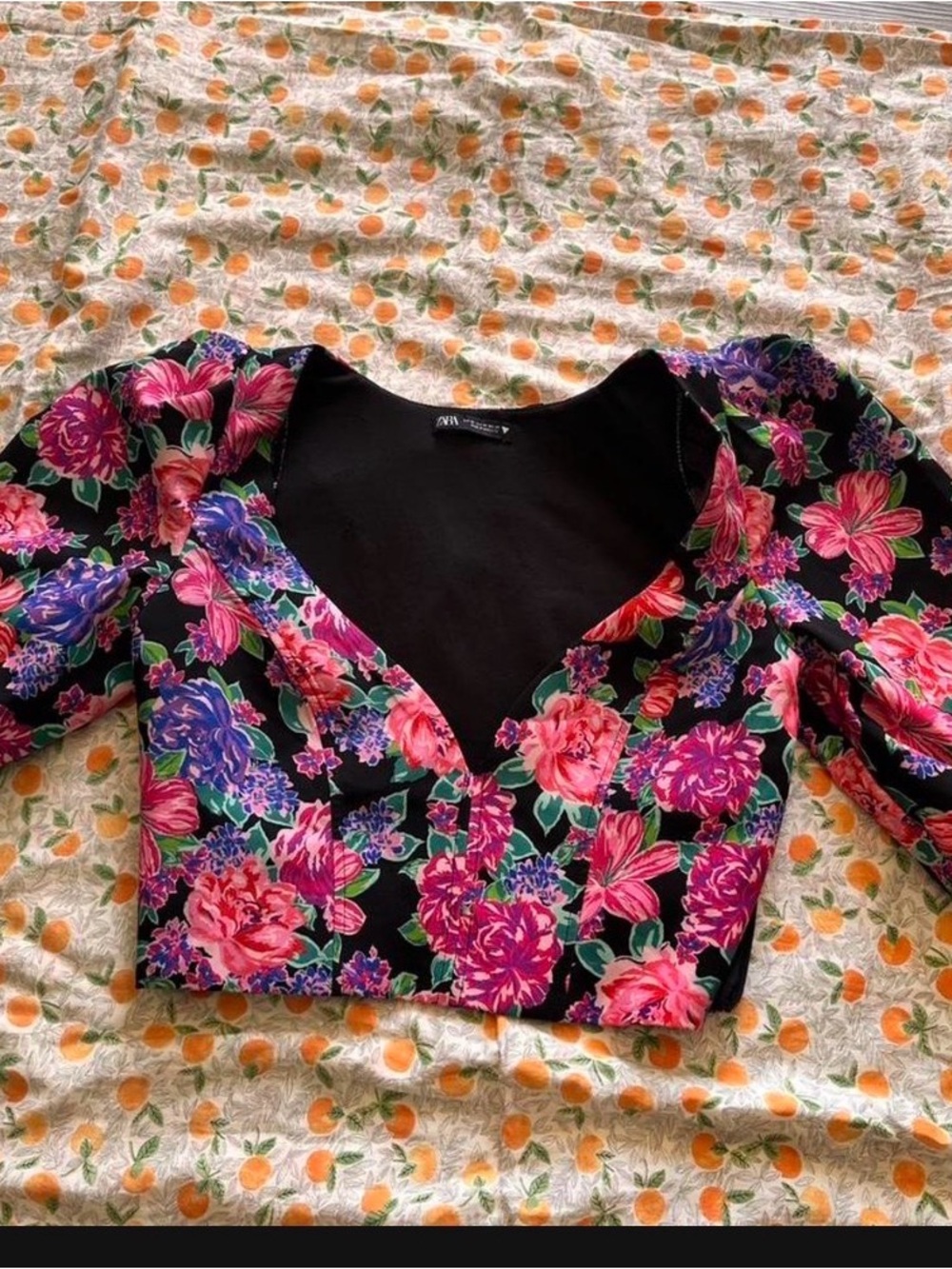 Zara Black Floral Puff-Sleeve Crop Top with Pink and Purple Blooms